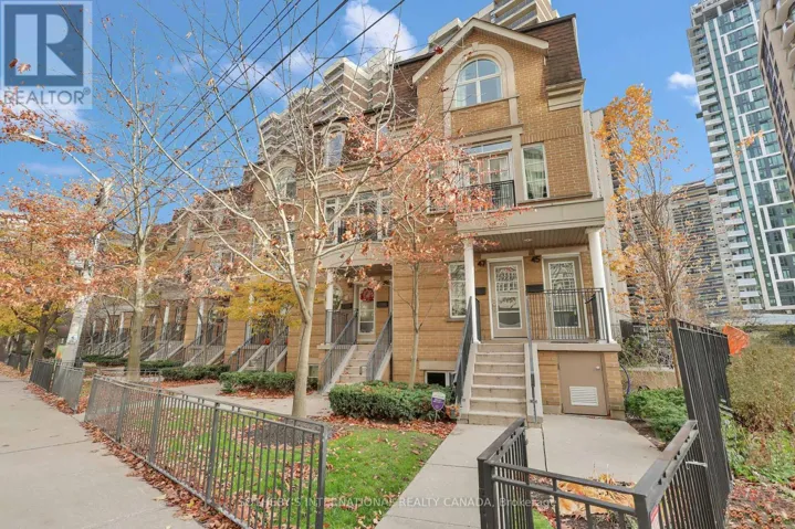 45 PLEASANT BOULEVARD, Toronto (Rosedale-Moore Park), Ontario M4T1K2