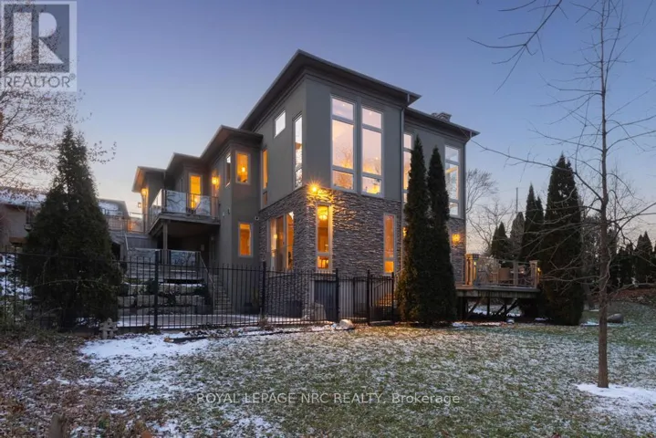 164A LAKESHORE ROAD, St. Catharines (Vine/Linwell), Ontario L2N2V1