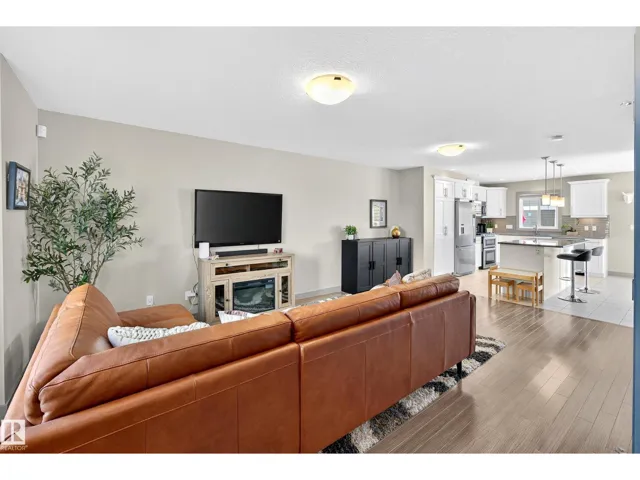 #6 1150 WINDEREMERE WY SW, Edmonton, Alberta T6W2B6