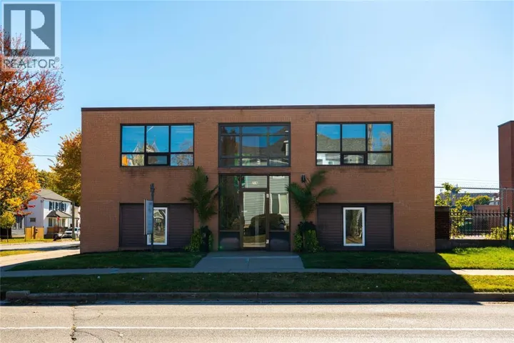 219 LOCHIEL STREET, Sarnia, Ontario N7T4C8