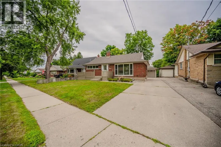 15 EDINBURGH Road Unit# Upper, Kitchener, Ontario N2B1M4