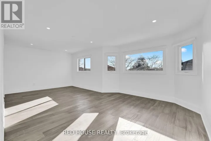 985 SANDCLIFF DRIVE, Oshawa (Pinecrest), Ontario L1K2E4