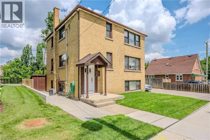 102 SYDNEY Street N Unit# 3, Kitchener, Ontario N2H3L7