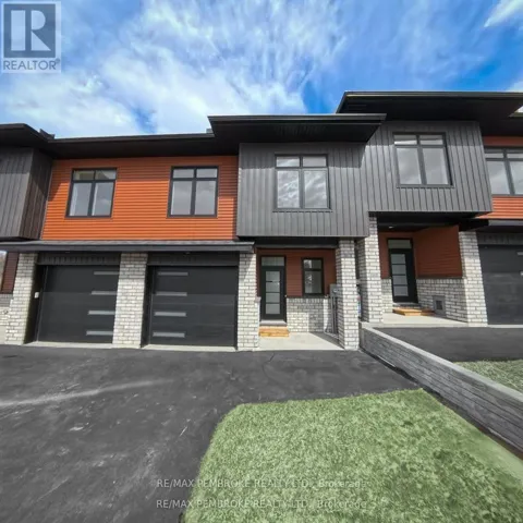 11 NORTHBROOK STREET, Petawawa, Ontario K8H3N4