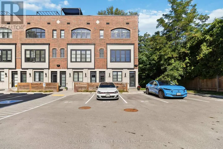 25 - 405 PLAINS ROAD E, Burlington (LaSalle), Ontario L7T2C9