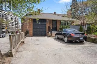 3 OLD MILL TERRACE, Toronto (Stonegate-Queensway), Ontario M8X1A1