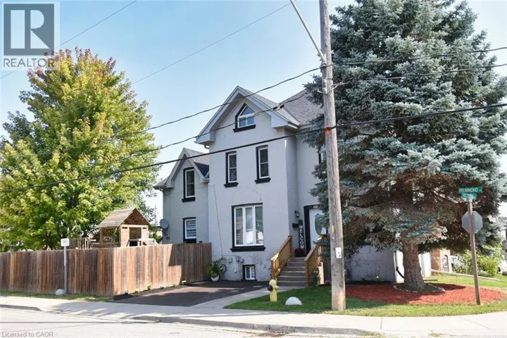 111 DRUMMOND Street, Brantford, Ontario N3S5Z9