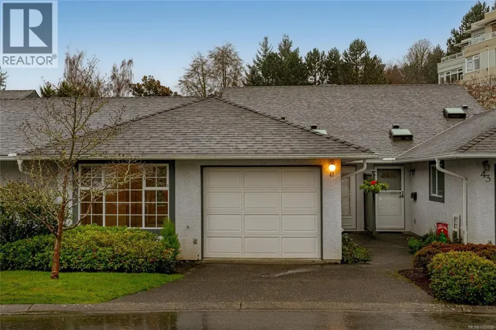 41 5110 Cordova Bay Rd, Saanich, British Columbia V8Y2K5