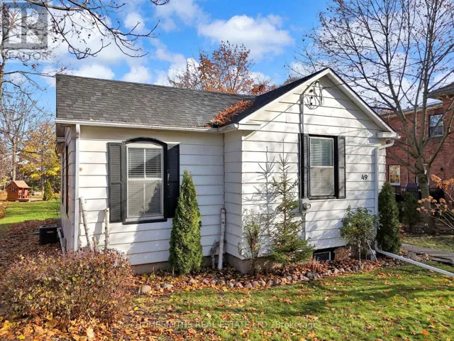 49 CENTRE STREET, Clarington (Bowmanville), Ontario L1C2Y2