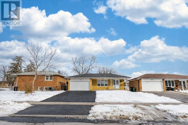 98 MOUNT OLIVE DRIVE, Toronto (Mount Olive-Silverstone-Jamestown), Ontario M9V2E1