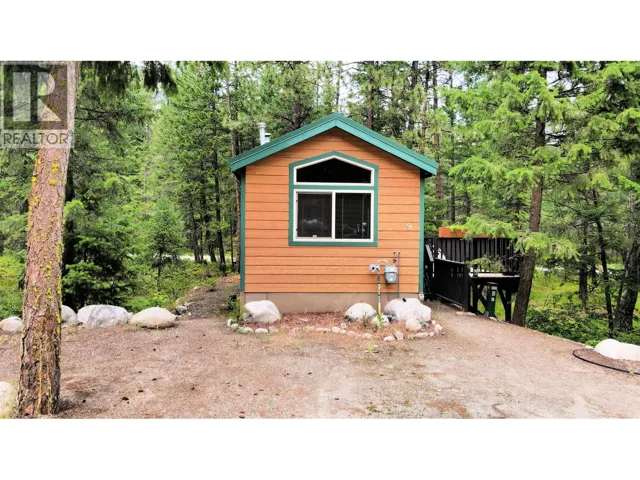4835 Paradise Valley Drive Unit# 9, Peachland, British Columbia V0H1X3