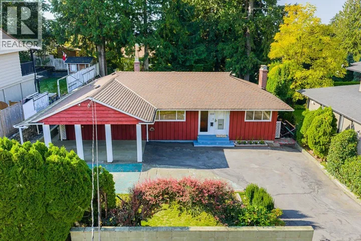 723 HANDSWORTH ROAD, North Vancouver, British Columbia V7R1Z9
