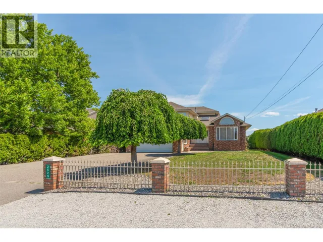 2529 Thacker Drive, West Kelowna, British Columbia V1Z1W2