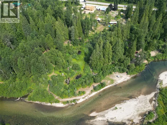5926 Ferguson Frontage Road, Malakwa, British Columbia V0E2J0