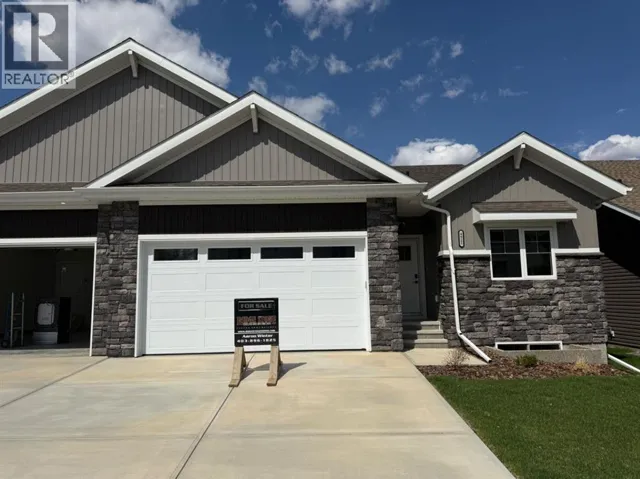 4922 Beardsley Avenue, Lacombe, Alberta T4L0G4