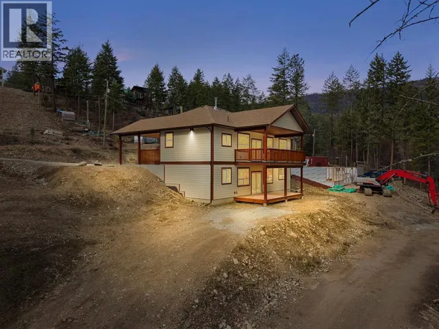 766 Balsam Road, Kelowna, British Columbia V1Z3V8
