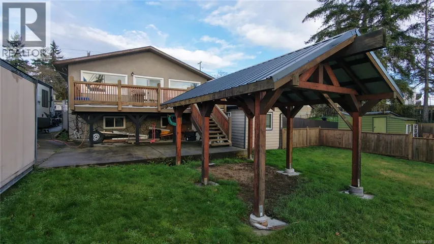 847 Admirals Rd, Esquimalt, British Columbia V9A2P1