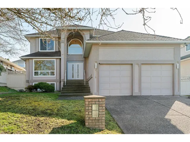 Main 8118 153A STREET, Surrey, British Columbia V3S7X8