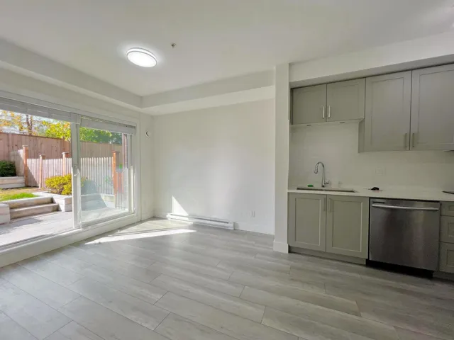 B102 9689 140 STREET STREET, Surrey, British Columbia V3T0P3