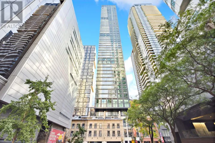 327 KING STREET W, Toronto (Waterfront Communities), Ontario M5V0W7
