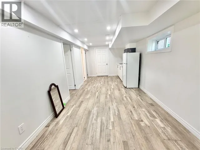 668A BUTTERNUT Avenue Unit# B, Waterloo, Ontario N2V2L1