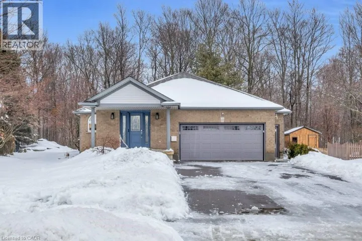 13 BURLWOOD Drive, Elmira, Ontario N3B3L2