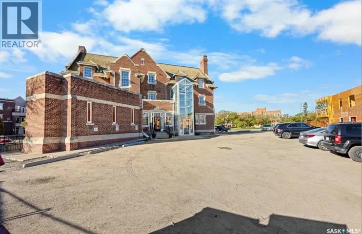 213 2445 Broad STREET, Regina, Saskatchewan S4P0C7
