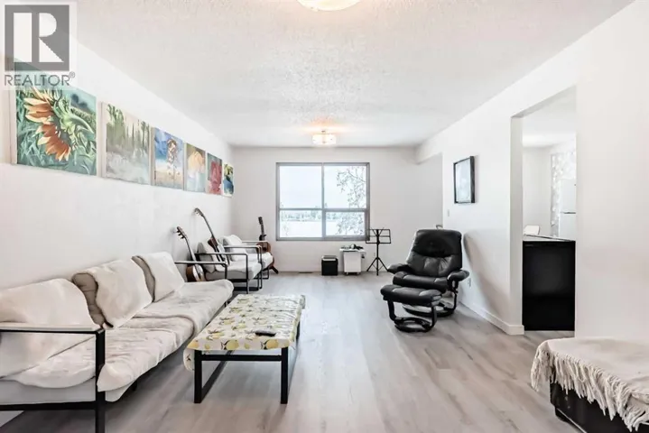 11, 1011 Canterbury Drive SW, Calgary, Alberta T2W2S8