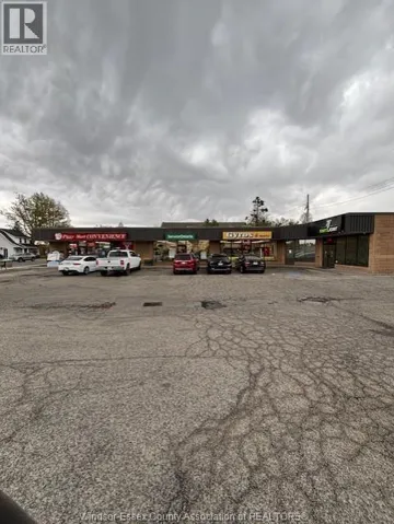 20 TALBOT STREET South, Essex, Ontario N8M1A7