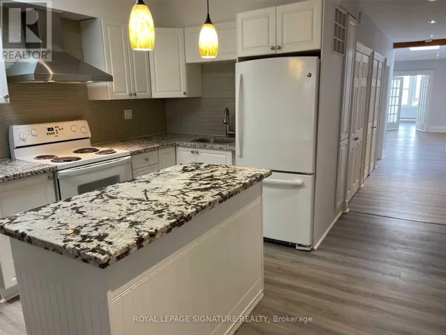 UPPER - 2444 DANFORTH AVENUE, Toronto (East End-Danforth), Ontario M4C1K9
