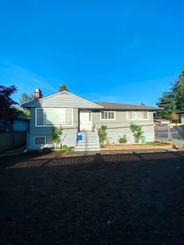 9864 128 STREET, Surrey, British Columbia V3T2Y6