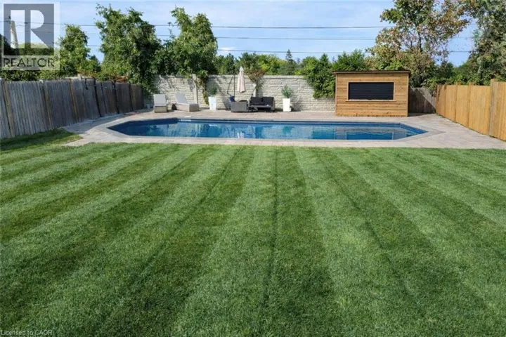 95 CHILTON Drive, Stoney Creek, Ontario L8J1L8