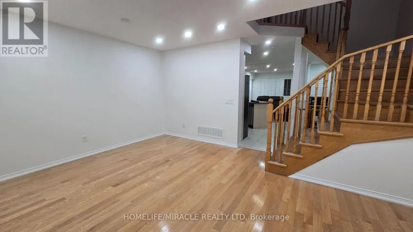 UPPER - 555 GARDEN WALK, Mississauga (Meadowvale Village), Ontario L5W1V9