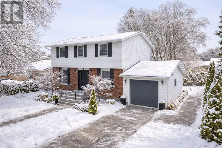 4 UPPER CANADA DRIVE, St. Catharines (Lakeshore), Ontario L2N3H4