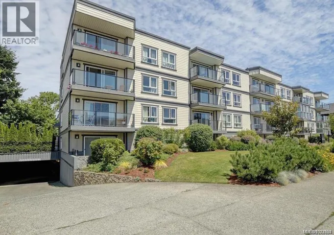 204 1024 Fairfield Rd, Victoria, British Columbia V8V3A5