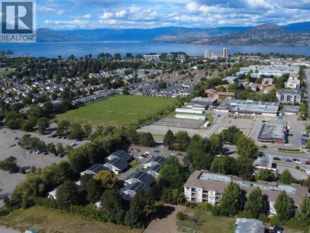 3155 Gordon Drive Unit# 304, Kelowna, British Columbia V1W3N6