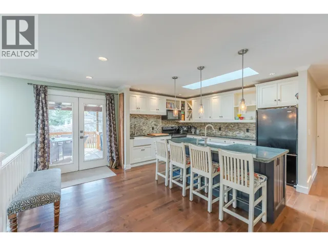 5545 Sawmill Road, Oliver, British Columbia V0H1T9