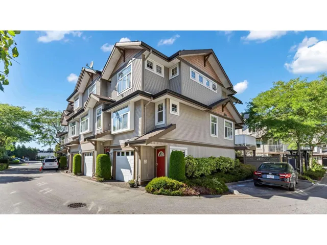 105 9580 PRINCE CHARLES BOULEVARD, Surrey, British Columbia V3V1S6