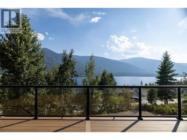 145 Lakeview Drive, Nelson, British Columbia V1L6W6