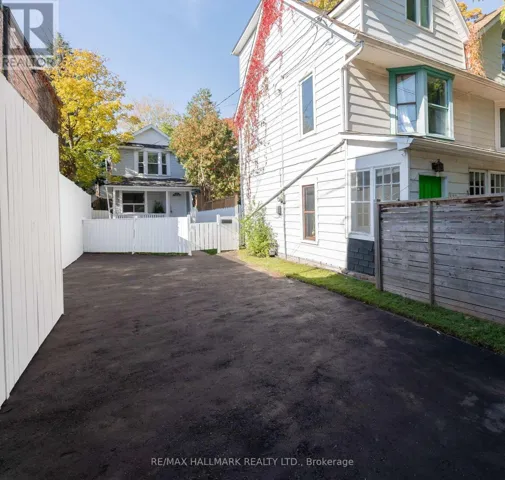 106 WILLOW AVENUE, Toronto (The Beaches), Ontario M4E3K3