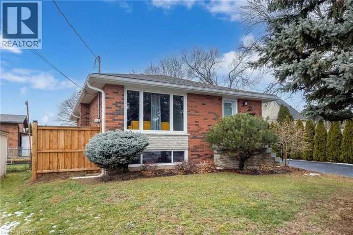 27 BLENHEIM Drive, Stoney Creek, Ontario L8E1W1