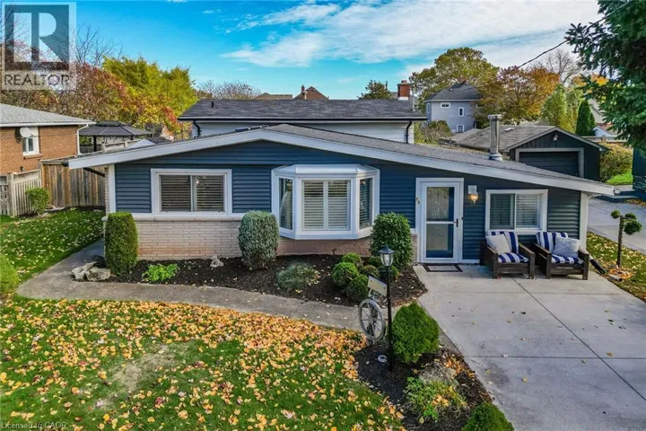 15 GRAND Avenue, Grimsby, Ontario L3M2R6