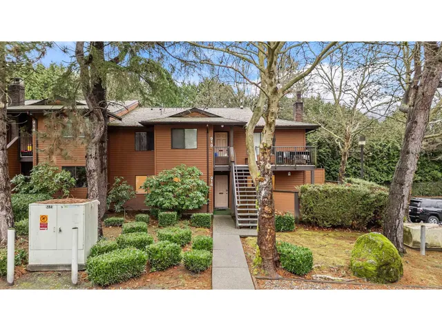 916 10620 150 STREET, Surrey, British Columbia V3R7S1