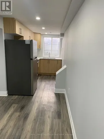 37 PENNYROYAL CRESCENT, Brampton (Bramalea North Industrial), Ontario L6S6J7