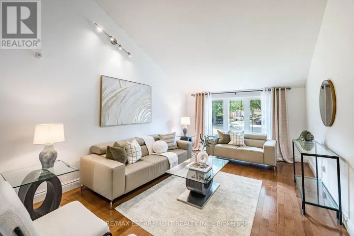 16 ACKROW COURT, Toronto (Eringate-Centennial-West Deane), Ontario M9C5C4