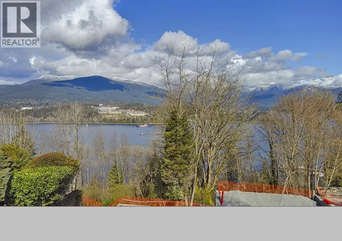 5645 HIGHFIELD DRIVE, Burnaby, British Columbia V5B1E4