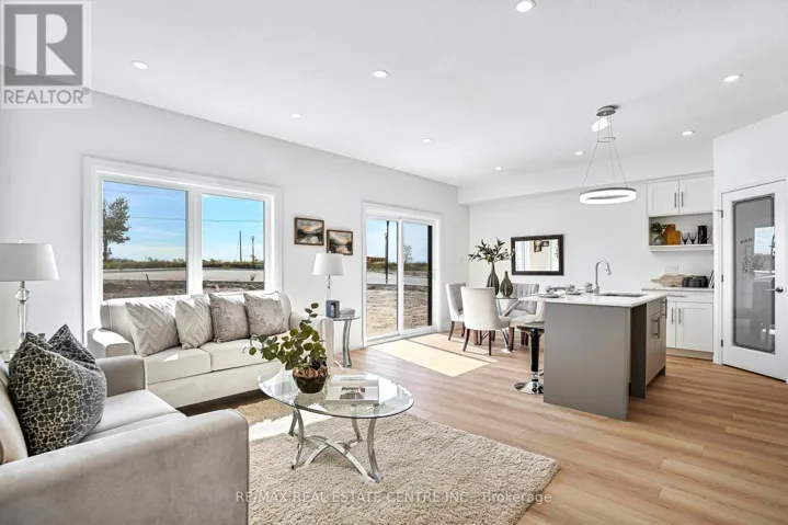 2572 CONSTANCE AVENUE, London South (South U), Ontario N6M1E7