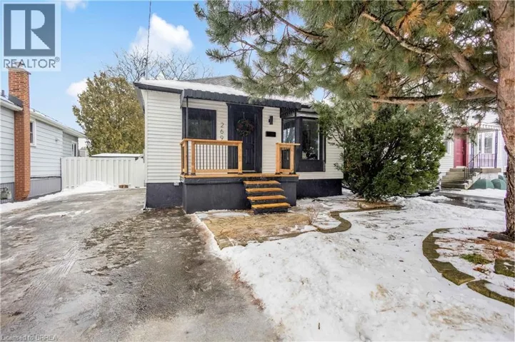 269 EAST 28TH Street, Hamilton, Ontario L8V3J2
