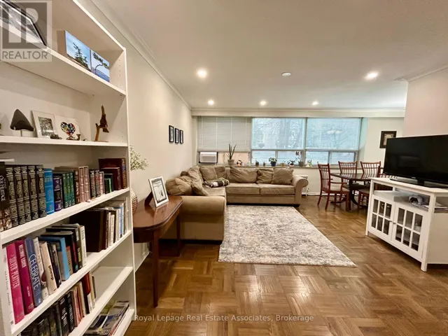 6 MEADOWBROOK ROAD, Toronto (Englemount-Lawrence), Ontario M6B2S4