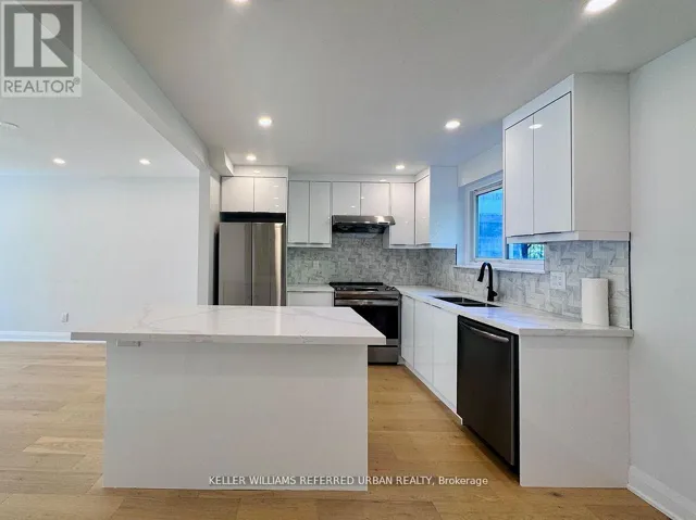 MAIN - 906 MARINET CRESCENT, Pickering (West Shore), Ontario L1W2M1